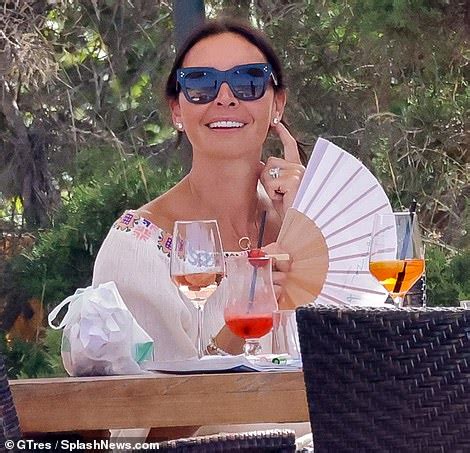 Christine Lampard Sits Down For Lunch With Husband Frank In Ibiza Sound Health And Lasting Wealth