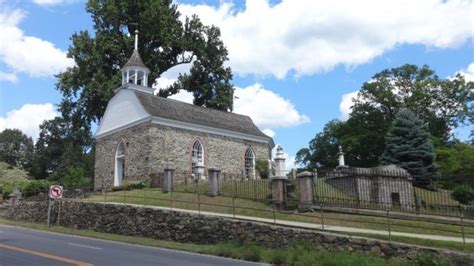 Stare At 17th Century Architecture At Old Dutch Church The Oldest