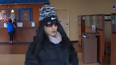 Police Looking For This Suspect After Bank Robbery In Noblesville Fox 59