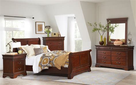 Elements International Chateau Sleigh 4pc Bedroom Set In Cherry