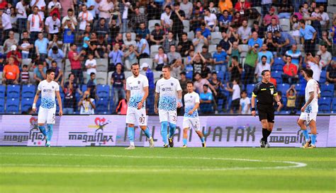 Demba ba'nn attığı golle başakşehir öne geçerken skrtel'in kendi kalesine attığı golle mücadele berabere bitti. Başakşehir 2-2 Trabzonspor Geniş Özeti ve Golleri İzle ...