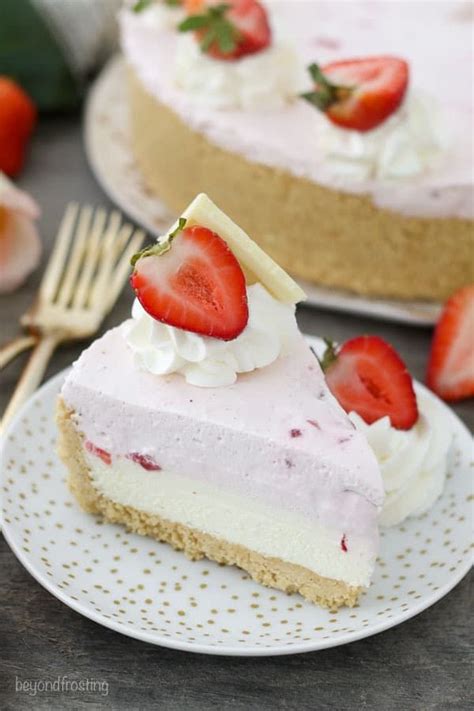 Blitz the remaining strawberries in a food processor until smooth, then add them to a bowl with the soft cheese and cream. No-Bake Strawberry Mousse Cake | Recipe | Strawberry ...