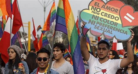 Marcha Del Orgullo Lgbti Miles Tomaron Las Calles De Lima Ciudad Ojo
