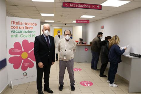 Dal 15 febbraio è iniziata la campagna di adesione e prenotazione per le persone più a rischio. Cannizzaro di Catania: massiccia adesione del personale ...