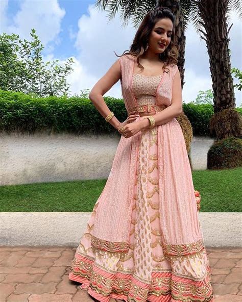 Jasmin Bhasin Raises Temperature With Her Sexy Style Choices See Her Hottest Looks News18