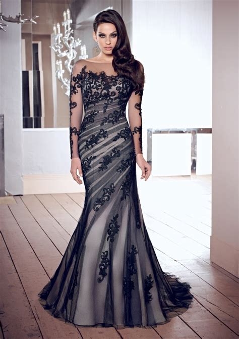 Elegant Black Laced Wedding Dress
