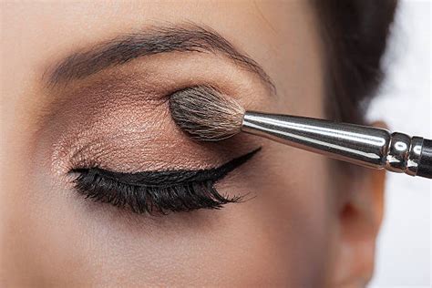 How To Apply Eyeshadow Step By Step Perfect Eyeshadow Tutorial Be