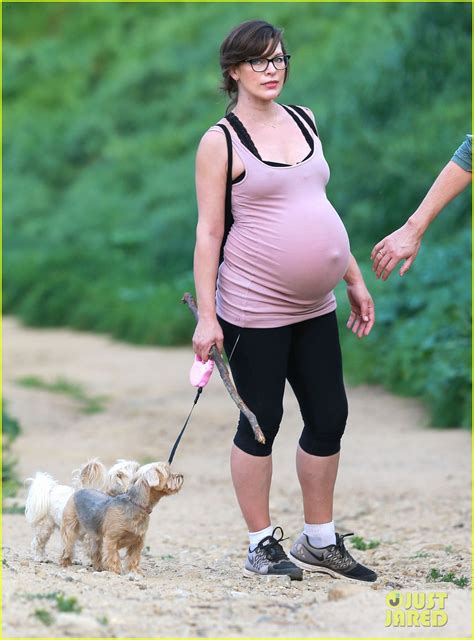 After the dog, it can easily bite you. Pregnant Milla Jovovich Continues Her Hiking Adventures ...