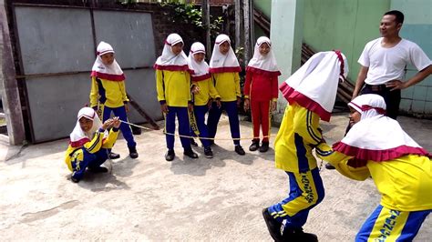 Skipping Rope Java Traditional Game Permainan Tradisional Lompat Tali Jawa Youtube
