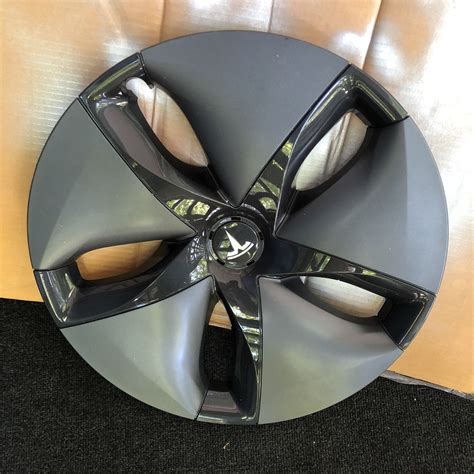 Oem 2018 Tesla Model 3 18 Aero Hubcap Wheel Cover 1044231 B Free Sandh