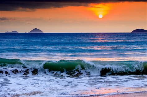 Sunrise Over The Ocean In Vietnam By Vitieubao