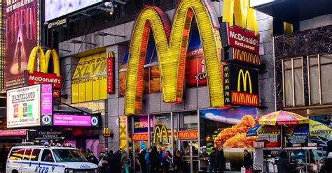 Mcdonalds has a special menu for people with diabetes. McDonald's : 22 chiffres clés sur le 1er fast food du ...