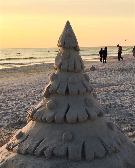 Oh Christmas Tree Siesta Key Beach Sand Sculpture Sand Art