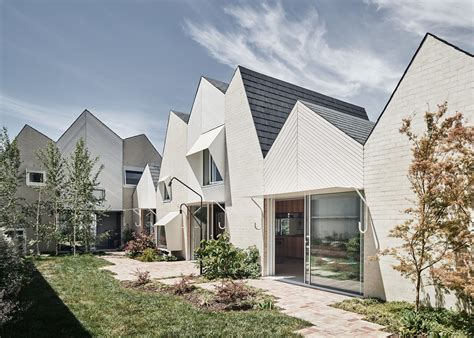 Raerae House By Austin Maynard Architects Combines Form