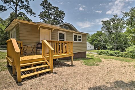 Hot Springs Getaway: Walk to Oaklawn Casino! - Home Rental in Hot Springs