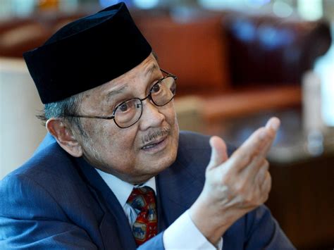 Habibie Indonesia President During Asian Financial Crisis Dies