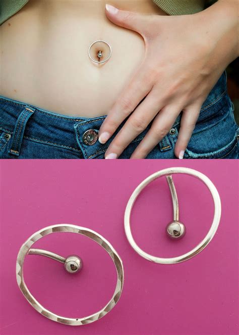 This Is Such A Unique Belly Button Ring Very Modern Belly Button Piercing Jewelry Bellybutton