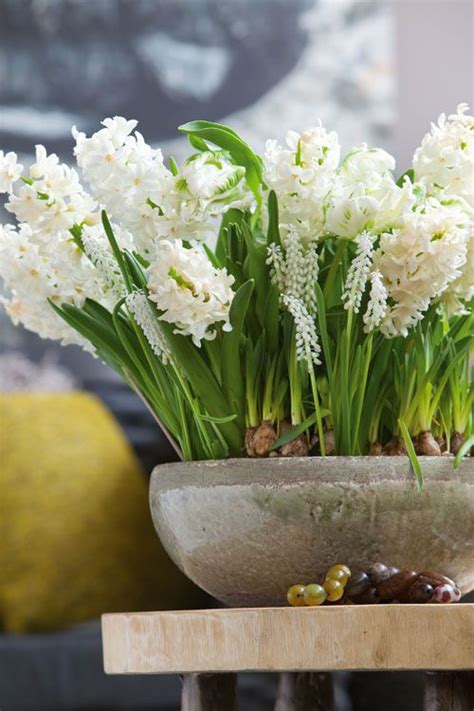 Have A Look At These Lovely Spring Decorating Ideas And Colorful Floral