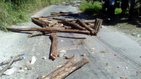 Central Westmoreland Residents Protest Road Conditions Rjr News Jamaican News Online