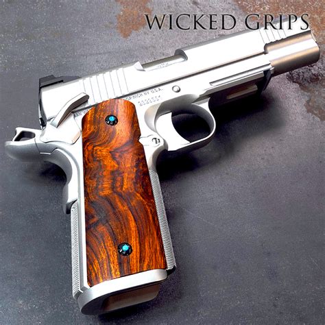 Signature Series Custom 1911 Grips Desert Ironwood Burl Set 037