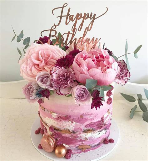 My perfect birthday cake would be a vanilla cake with lemon curd and fresh raspberry buttercream. Cake...Fresh Flowers! | Birthday cake with flowers ...