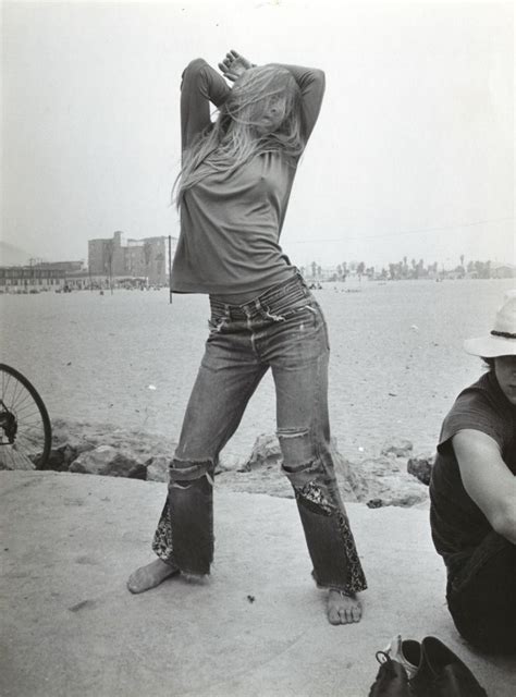 Venice California 1967 Imgur Girl Dancing Hippie Girl Hippie Life