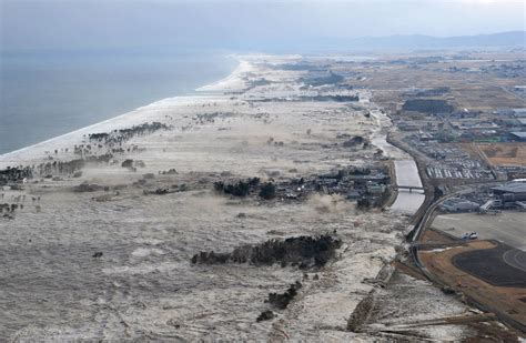 Japan 10 Jahre Nach Erdbeben Tsunami Und Fukushima