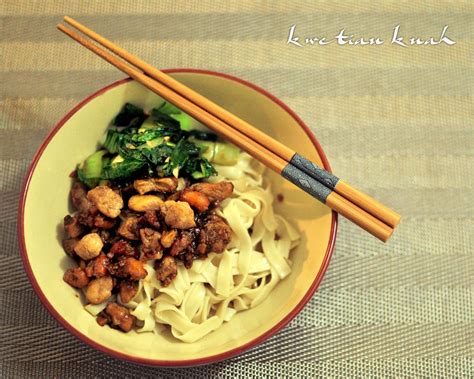 Kwetiau rebus pinggir jalan : The Things She Love: Kwetiau Kuah