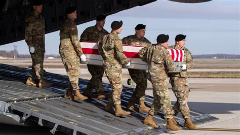 Remains Of Us Soldier Killed In Afghanistan Returned To Us Kveo Tv