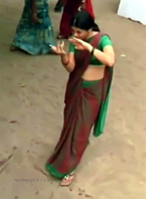 Anuya Bhagwat Tamil Actress Nagcs Saree Caps Indiancelebblog Com