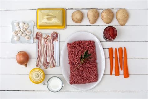 It is a dish that originated around the time that potatoes were introduced in the uk (in the late 1700s). A classic cottage pie recipe - Yuppiechef