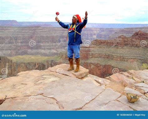 Native American Performing Ceremony At Grand Canyon Editorial Stock