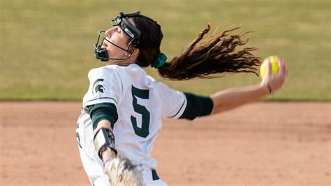 Final Michigan State Softball Falls To Oakland In Second Meeting Of The Season 10 5 The