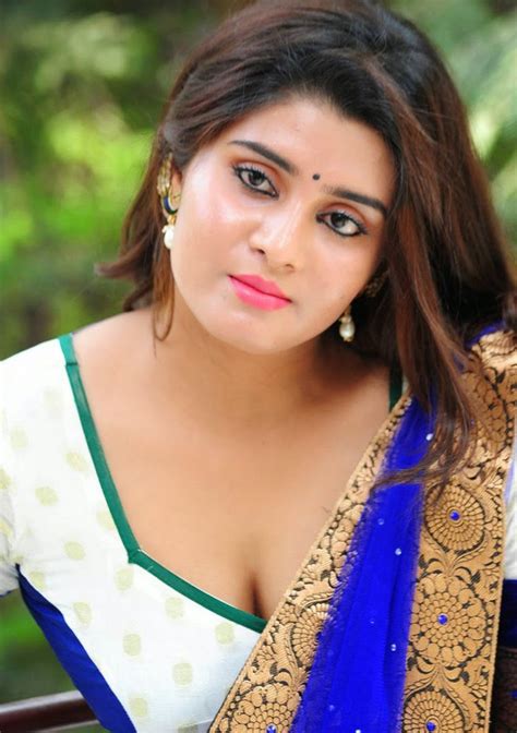 beautiful images telugu actress harini hot in blue half saree