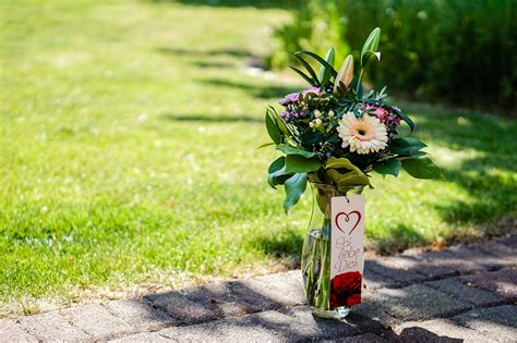 Hochzeitstag kein rundes jubiläum darstellt, so ist er es trotzdem würdig, bedacht zu werden, so wie jeder noch kommende hochzeitstag auch. Seifenhochzeit (32. Hochzeitstag) - Infos & Geschenkideen