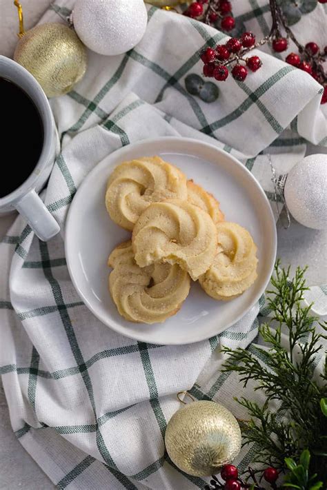 How to make danish cookies? Danish Butter Cookies | Recipe (With images) | Danish ...