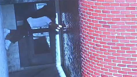 Danelo Cavalcante Escape Pa Inmate Escaped Prison By Climbing Wall Over Razor Wire Video
