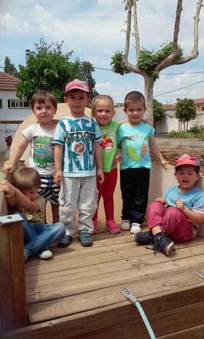 Tienes que elegir la respuesta correcta entre una lista de términos. Senderismo activo - Educación Física en Infantil y Primaria