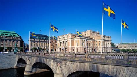 Explore photos, statistics and additional rankings of sweden. Sweden, nation that pioneered living without cash, warns ...