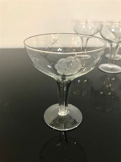 a set of six vintage hollow stemmed champagne saucers glasses artedeco online antiques