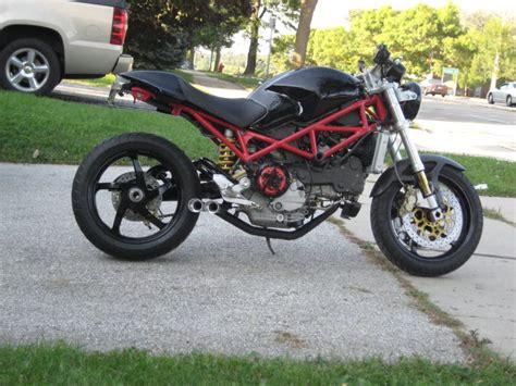 On this page we have tried to collect the information and quality images ducati monster s4r 2005 that can be saved or downloaded to your device. 2005 Ducati Monster S4R - Moto.ZombDrive.COM