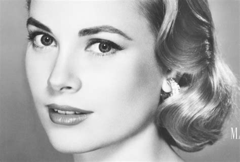 Grace kelly's acting career started almost by accident. Grace Kelly ou la féminité incarnée - Maman Vogue