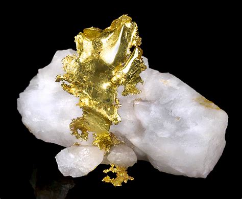 As peças de ouro e prata não estarão na exposição. Ouro | Pepitas de Ouro Bruto na Pedra - Enciclopédia Global™