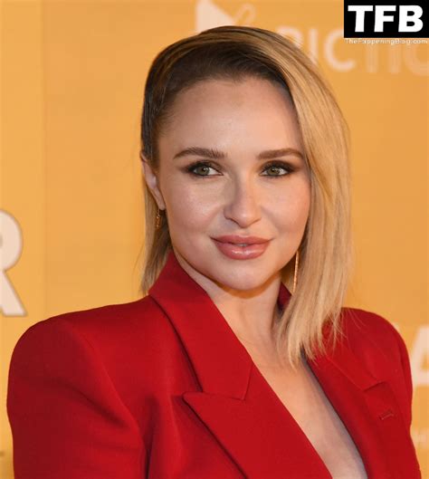 Hayden Panettiere Shows Off Sexy Cleavage And Legs At The 2022 Amfar Gala Los Angeles 76 Photos