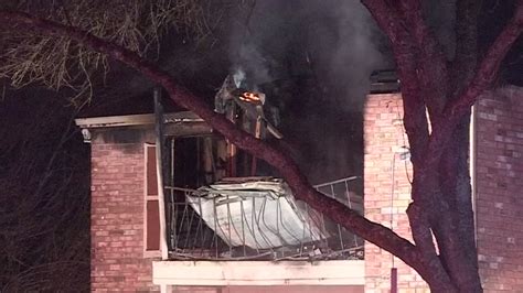 2 Alarm Fire Destroys Apartment Building In Nw Houston Abc13 Houston