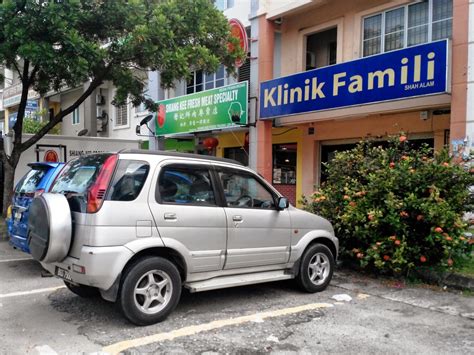 Atas permintaan ramai terhadap perkhidmatan yang disediakan, kami membuka 3 lot kedai pada cawangan kedua klinik ajwa ialah di seksyen 15, shah alam yang mula beroperasi pada tahun 2010. Diari Siti Ruqaiyah 313: Klinik Famili di Kota Kemuning ...