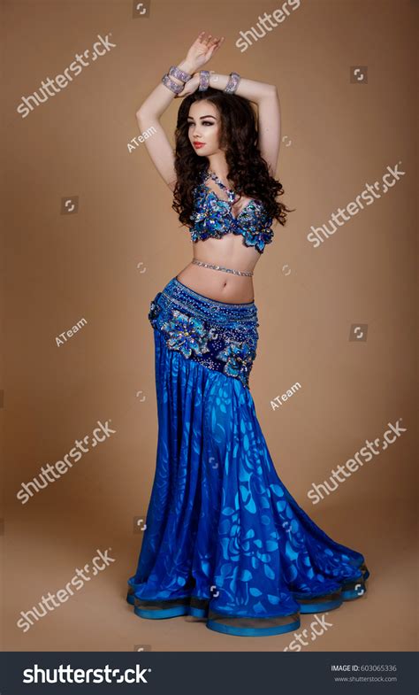 6 208 Beautiful Arabian Dancer Style Images Stock Photos Vectors
