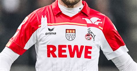 Fc köln‏подлинная учетная запись @fckoeln 22 янв. Signierter matchworn Karnevalstrikotsatz Konstantin Rausch