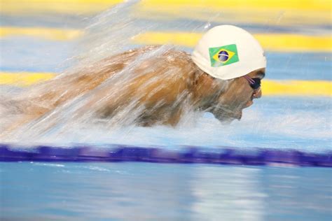 Brazilian Swimming Federation Imposes Youth Tech Suit Ban