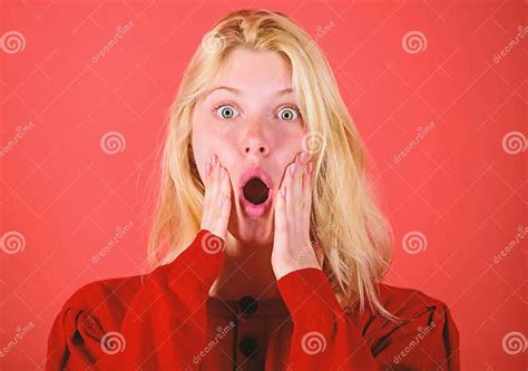 Shocking News Concept Girl Shocked Overwhelmed By Surprise Surprised Woman Cant Believe Her